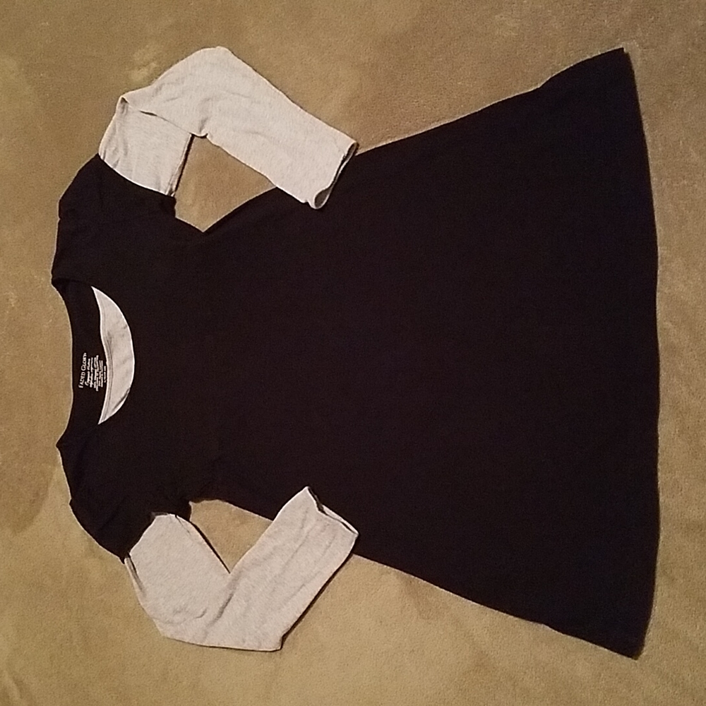 10-12 L Organic cotton black t-shirt dress w/ heather gray sleeves & neck inset.